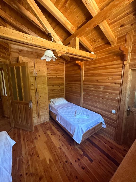 Postel nebo postele na pokoji v ubytování Sedir Palas