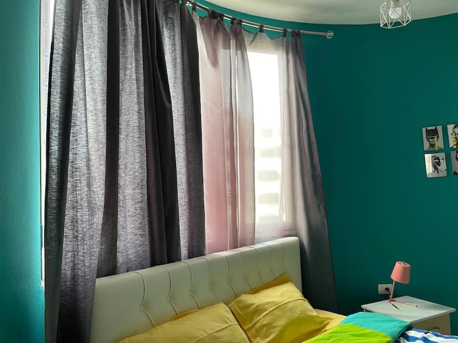 Lovely Seaview Apartment - Image 8