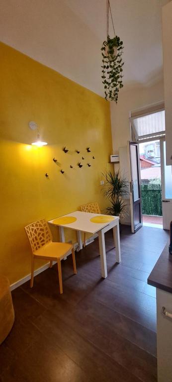 Central Rome Suite - One-Bedroom House
