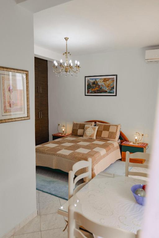 Thimios Rooms - Image 8