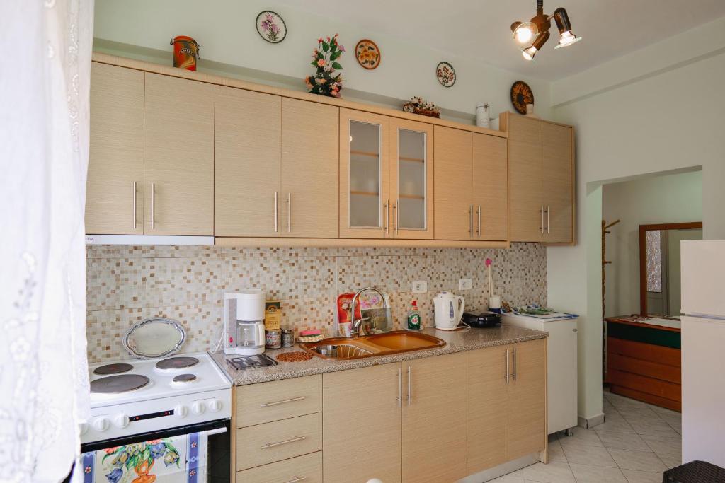 Thimios Rooms - Image 9