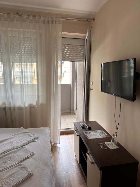 Motel Centar - Double Room With Terrace