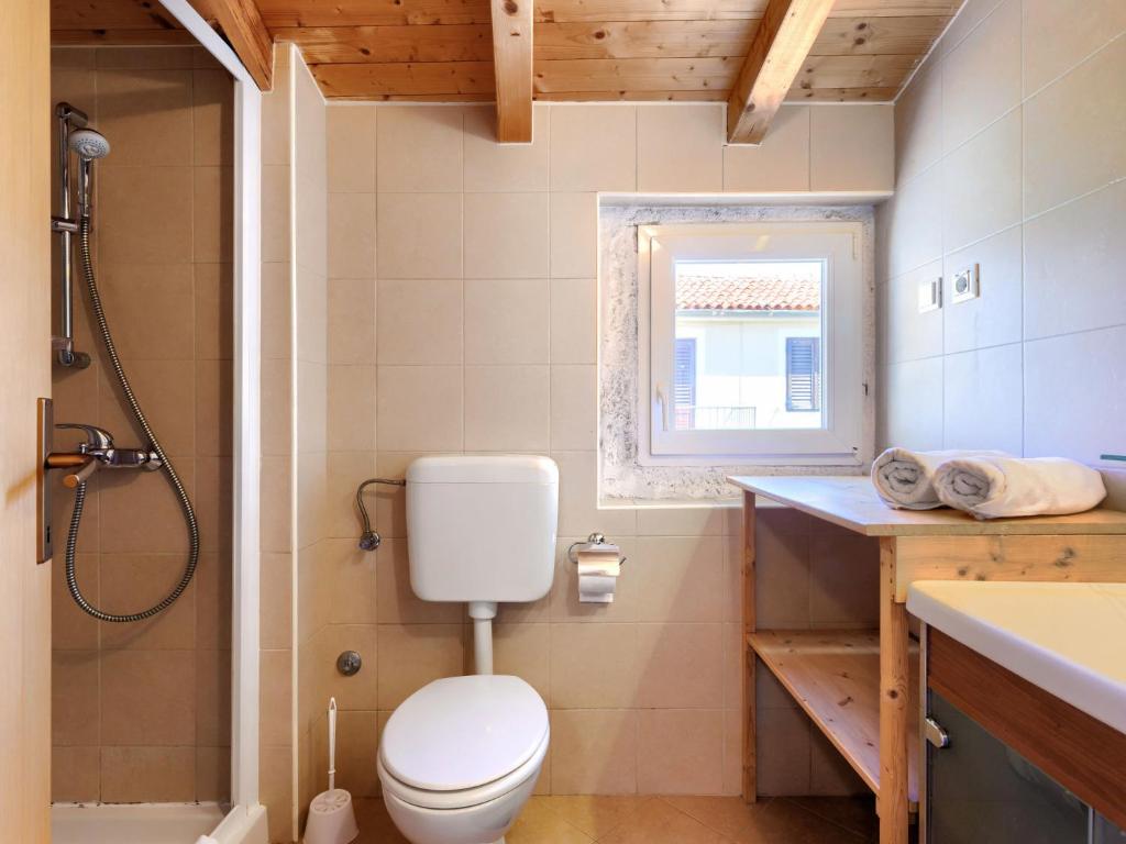 Łazienka w obiekcie Holiday Home Pinia I by Interhome