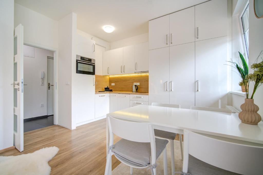 Urban Apartments by Homester - 19