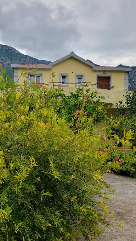Nespecifikovaný výhled na hory nebo výhled na hory při pohledu z apartmánu