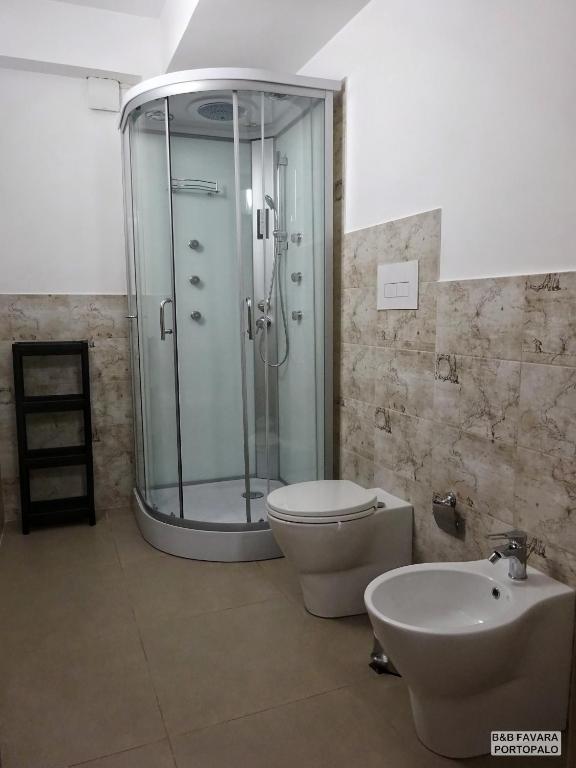 Koupelna v ubytování FAVARA Rooms