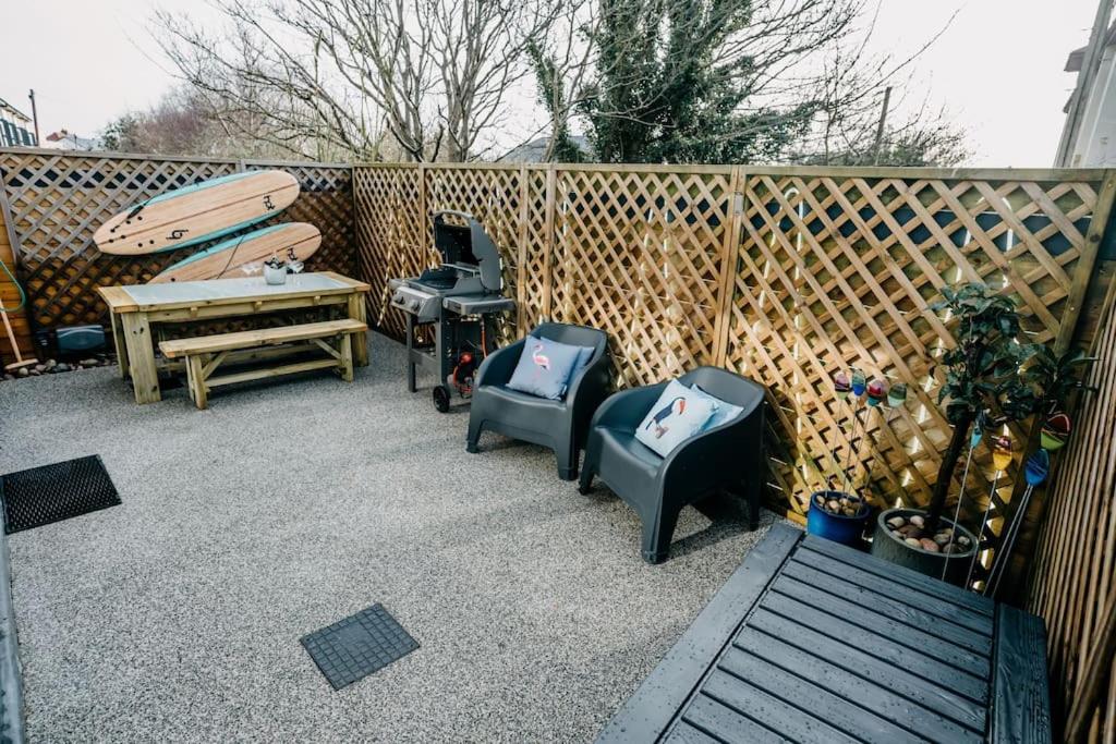 Balkón nebo terasa v ubytování 3 Bedroom Holiday Home by beach in Newquay