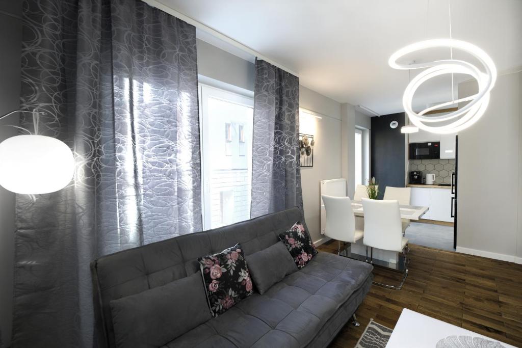 AboutArtApartments - Twin Towers - 5