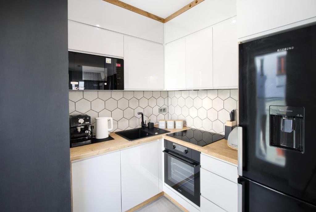 AboutArtApartments - Twin Towers - 6