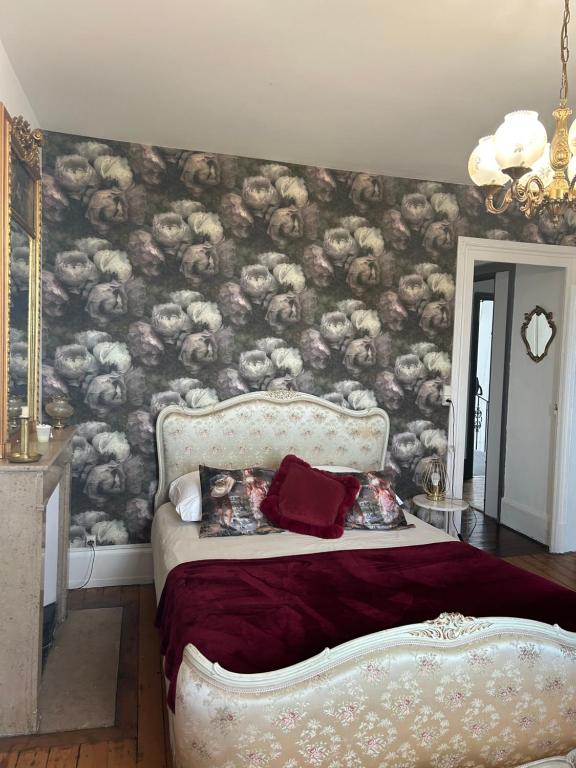 Posteľ alebo postele v izbe v ubytovaní Gîte de la comtesse château de la Bouchatte
