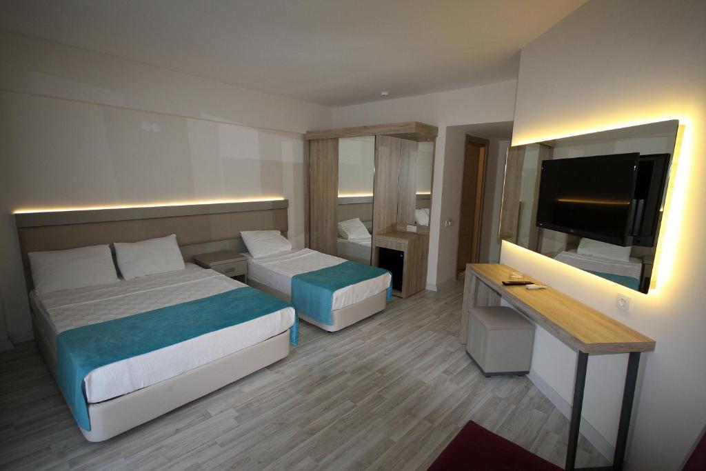 Palmea Hotel - Standard Triple Room