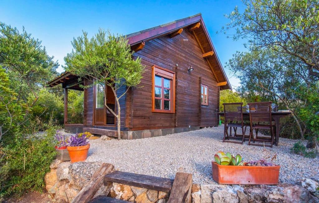 10 reasons to rent a cabin in the El Gastor area