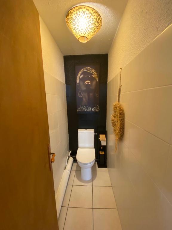 Koupelna v ubytování Os-thel, Chambres à louer