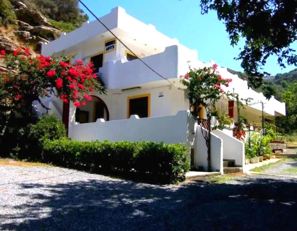 Family Apartments ''Minos'' near the beach!, Lygaria (updated prices 2024)