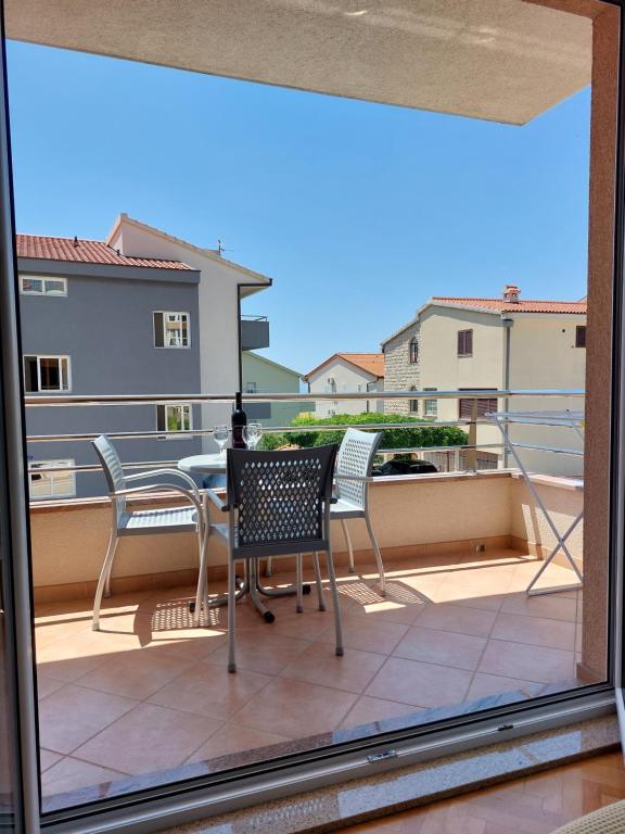 Apartments Villa Katarina - Estudio Triple Estándar Con Balcón (3 Adultos)
