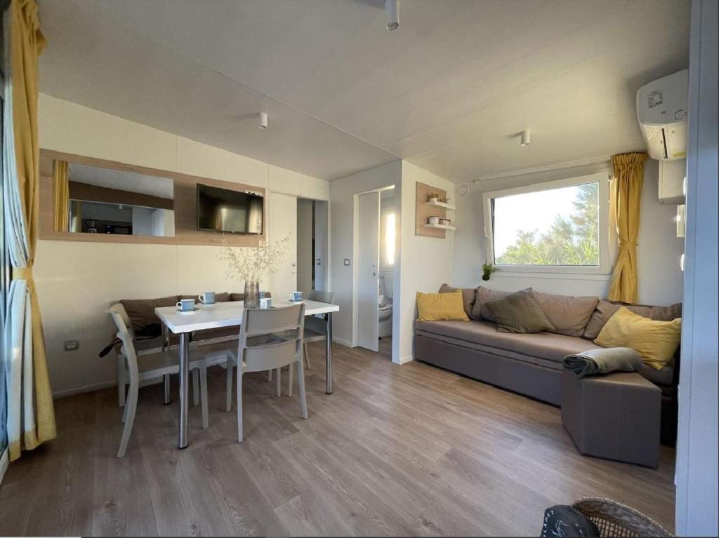 Posezení v ubytování Sha-Shaaa Luxury Mobile Home - Terra Park SpiritoS