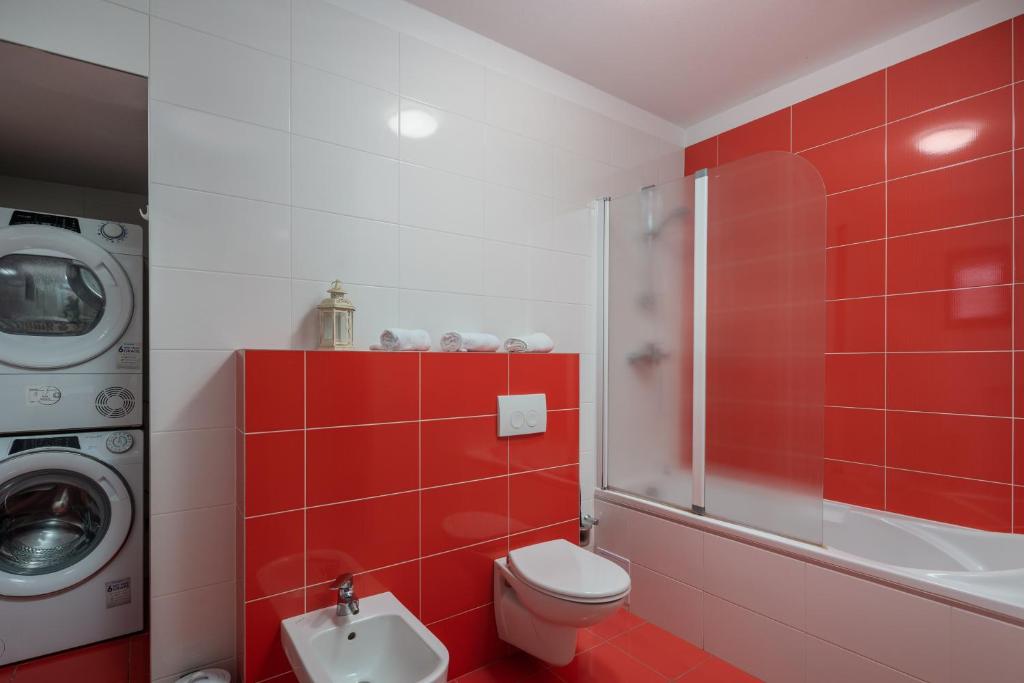 Kúpeľňa v ubytovaní Apartments by the sea Pridraga - Cuskijas, Novigrad - 6306