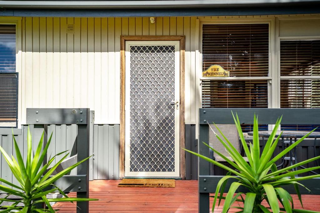 Holiday home The Kennel 35 Daniel Ave Goolwa North BYO Linen