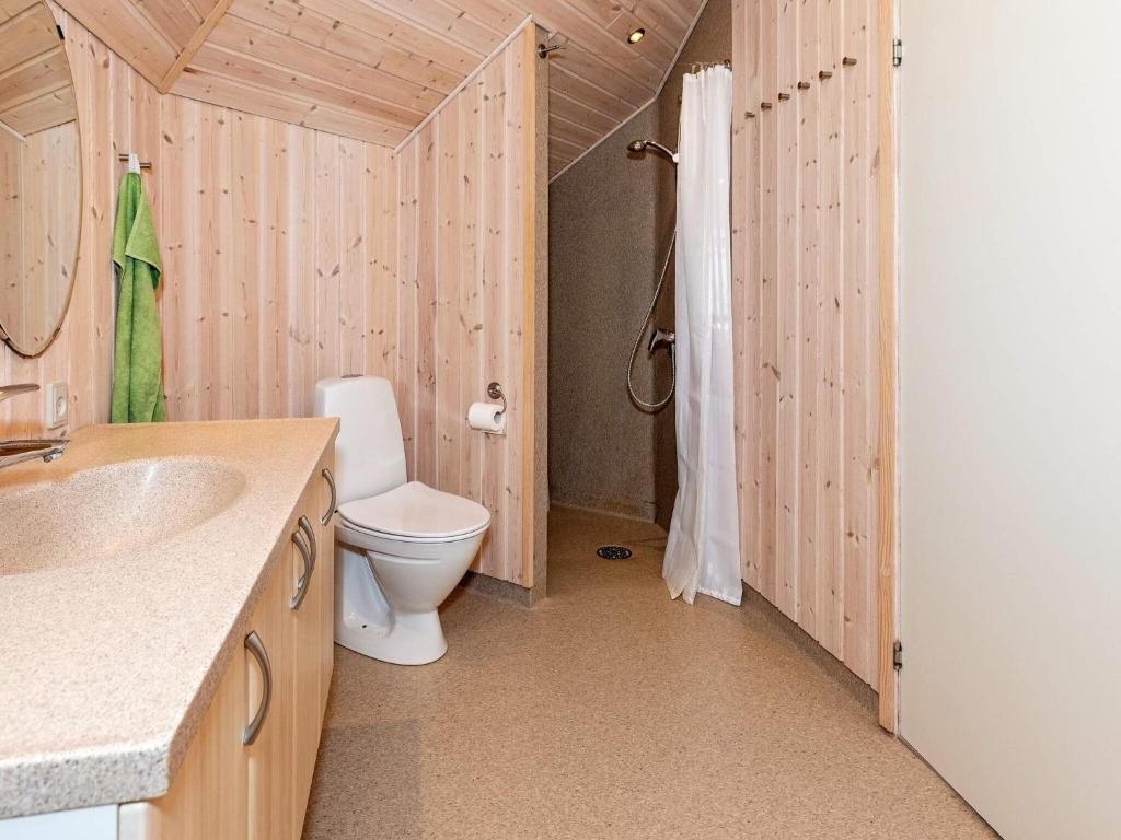 Koupelna v ubytování Holiday home Fjerritslev XXXIV