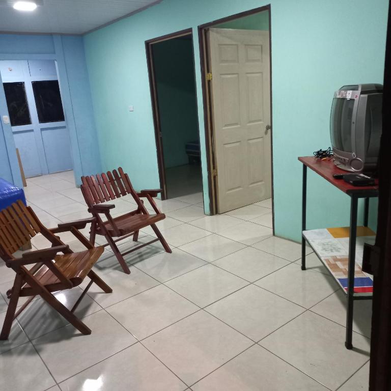 Shalom House, Puerto Limón (updated prices 2024)
