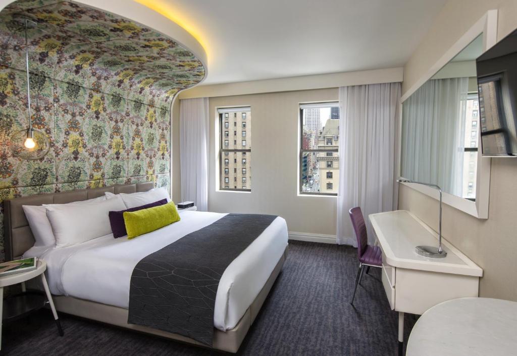 Dream Midtown, by Hyatt - 