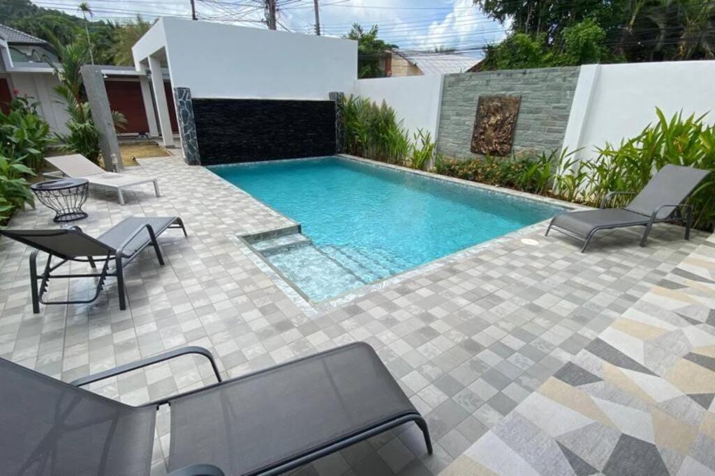 Bazén v ubytování 3 Bedrooms Sofora Pool Villa by G Estate nebo v jeho okolí