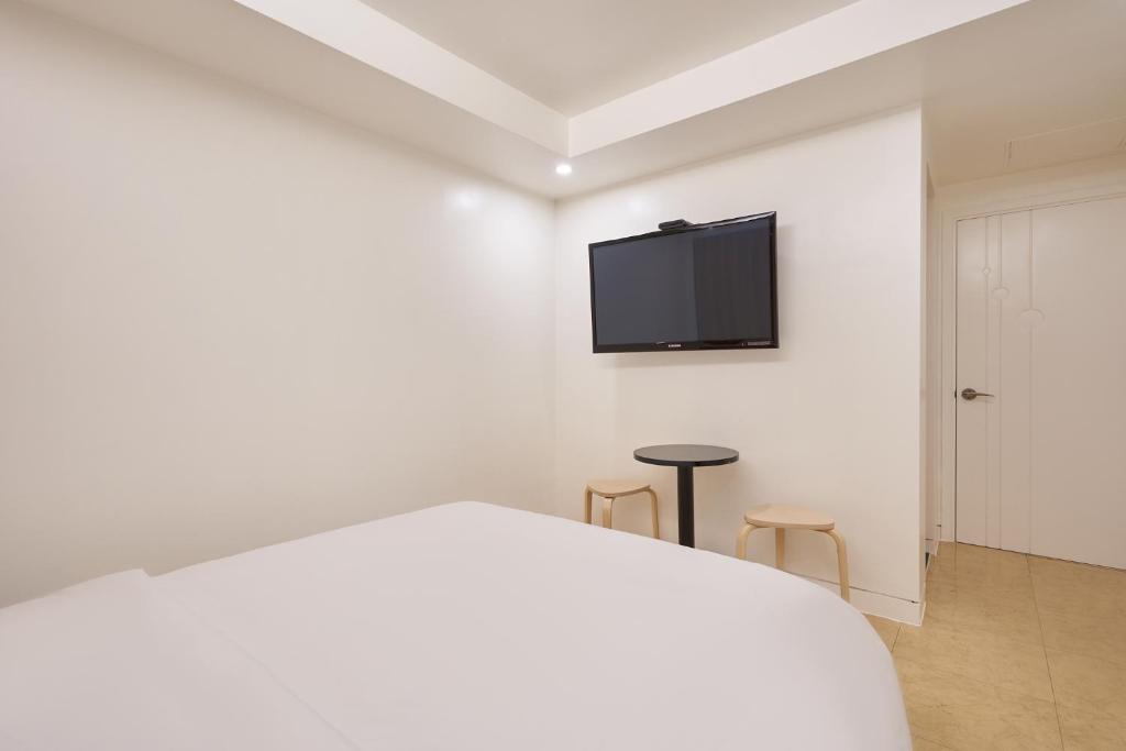 TV a/nebo společenská místnost v ubytování Show Hotel