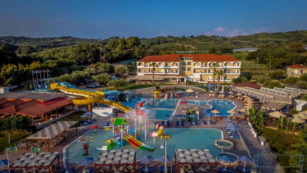 Bazén v ubytování Hotel Kanali nebo v jeho okolí