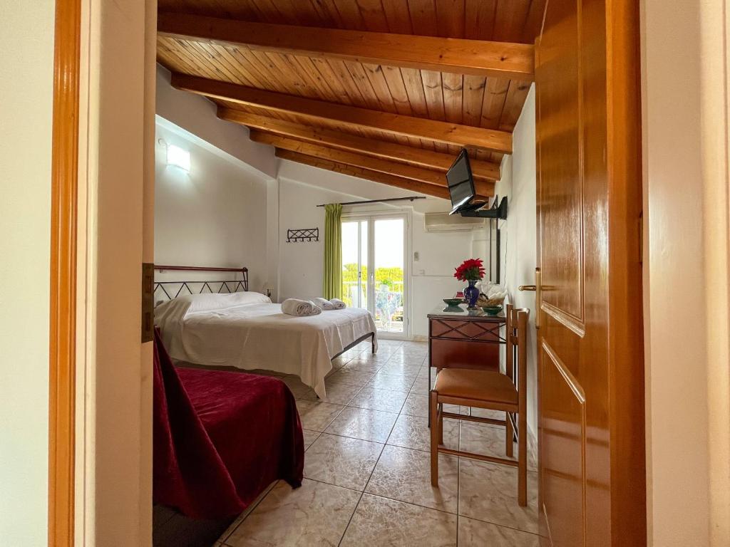 Pettas Apartments - Desván