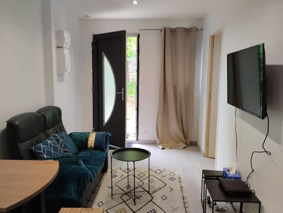 Afbeelding uit fotogalerij van Studio Crystal Vernon-Giverny in Vernon