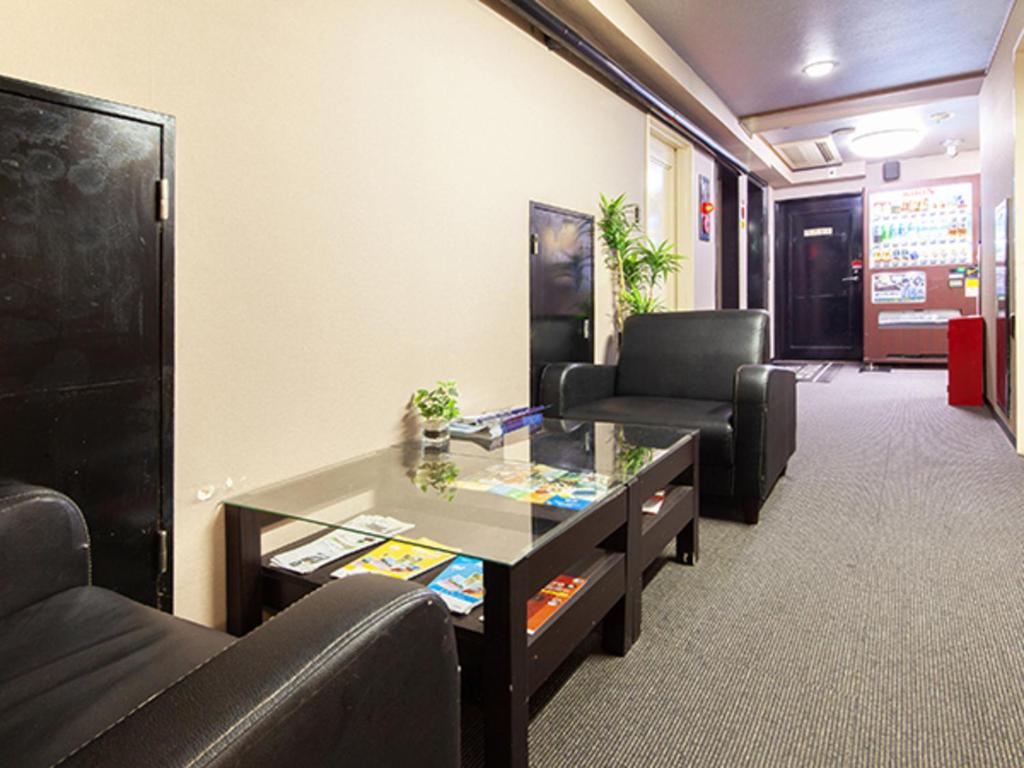 Posezení v ubytování HOTEL LiVEMAX BUDGET Nippori