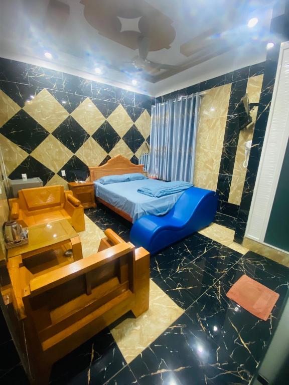 Khách Sạn Khánh Bình - Bình Dương - Double Double Double Room