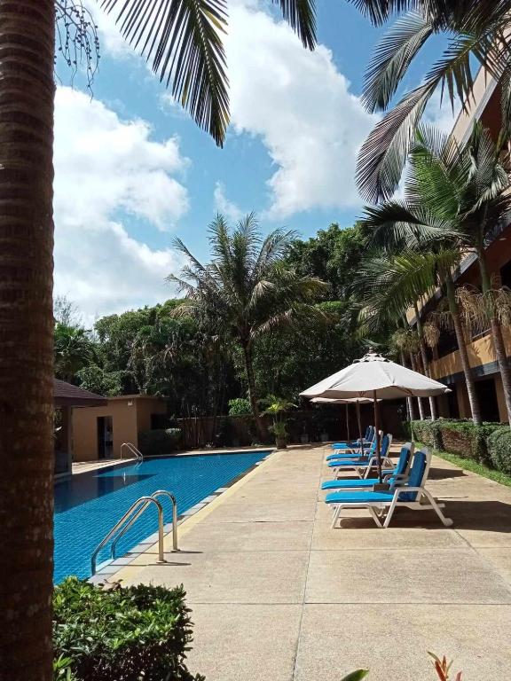Bazén v ubytování Naiyang Beach Hotel SHA Plus nebo v jeho okolí
