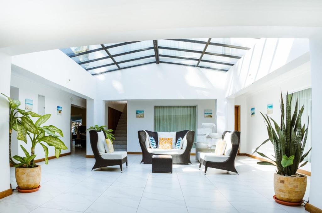 Posezení v ubytování Searenity Beach Villa