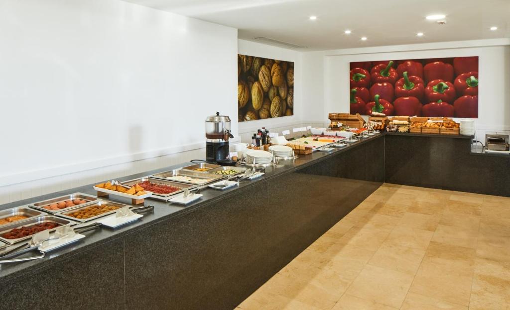 Hotel Tres Torres, Santa Eularia des Riu – Bijgewerkte ...