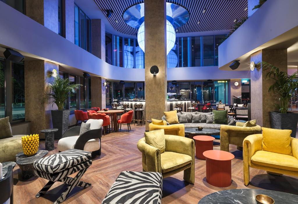Posezení v ubytování NYX Hotel Limassol