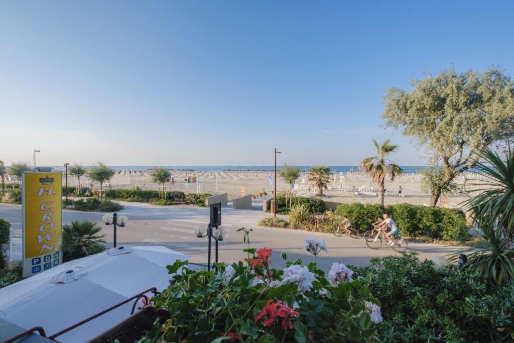 Hotel Crown - Resim 28