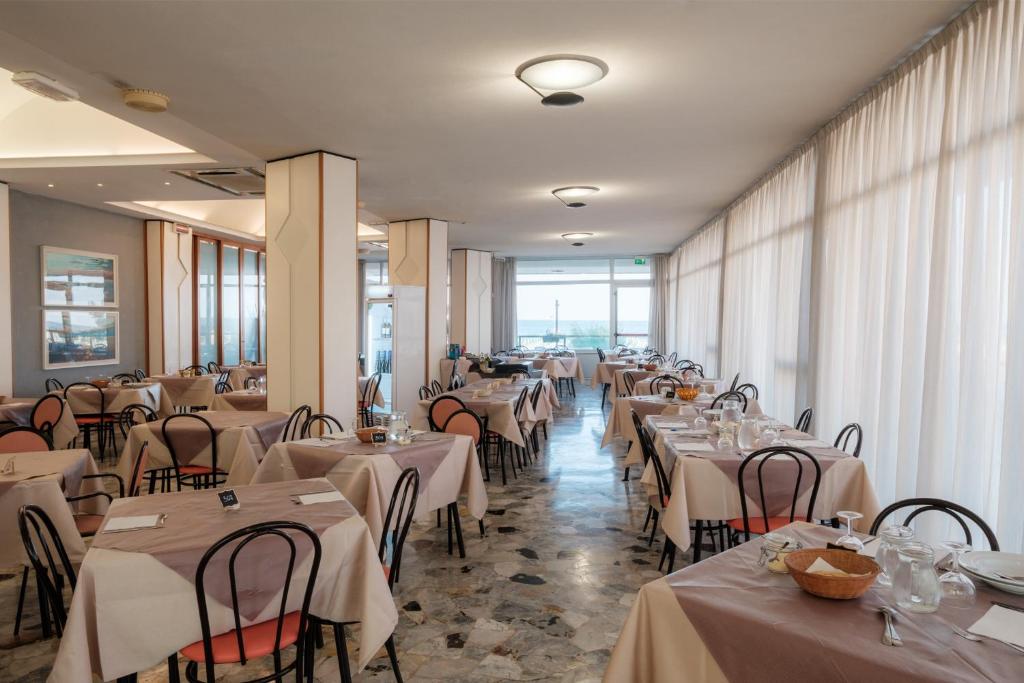 Hotel Crown - Resim 27