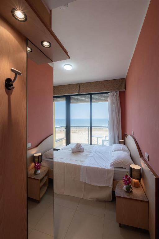 Hotel Crown - Resim 23