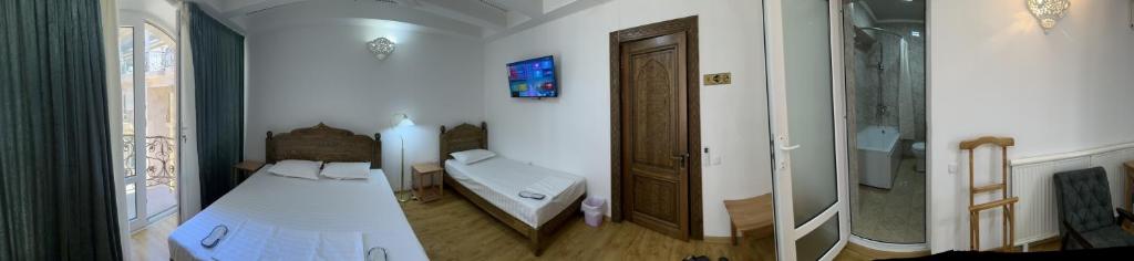 Prestige Terrace Hotel - Triple Chambre Avec Balcon