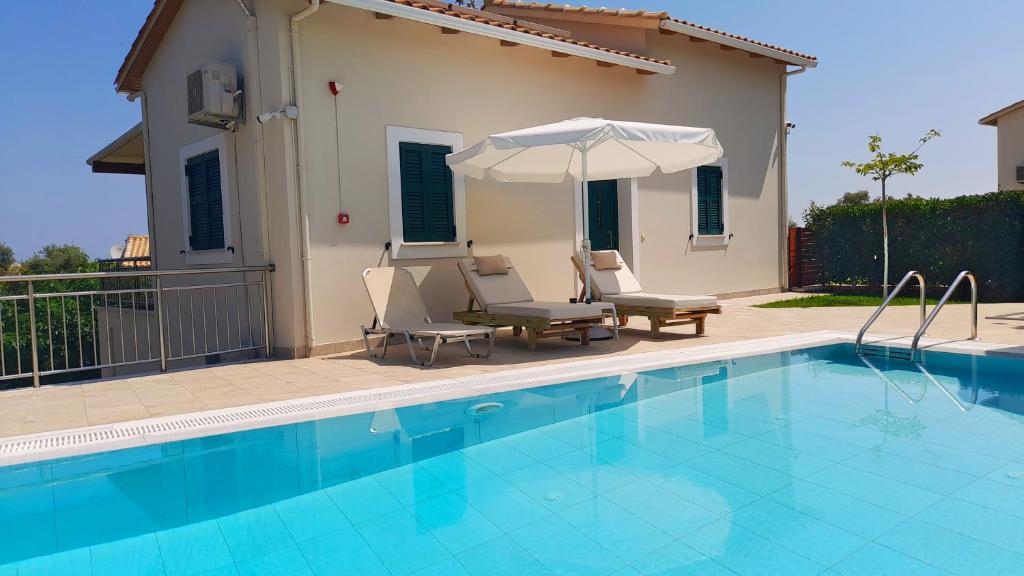 Bazén v ubytování Lefkogea Villas & Apartments nebo v jeho okolí