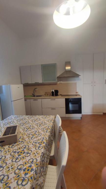 Kuchyňa alebo kuchynka v ubytovaní Sampolo70 - Apartments