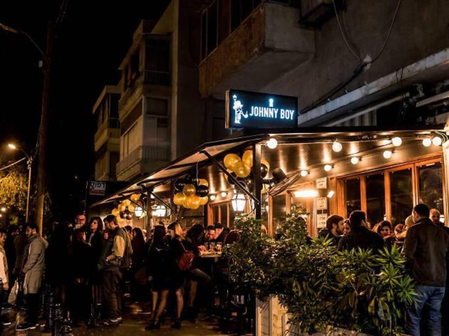Gallery image of Garden apartment -Dizengoff Square, private garden in Tel Aviv