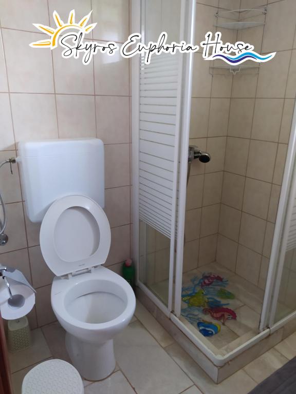 Łazienka w obiekcie Skyros Euphoria House