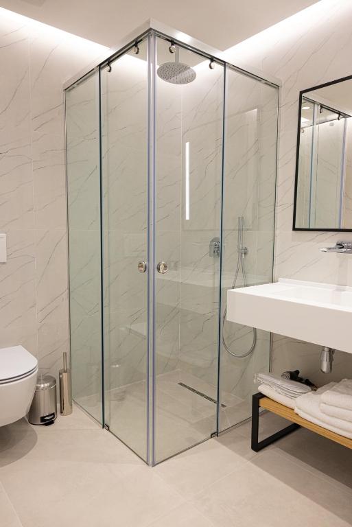Koupelna v ubytování Lans Hotel