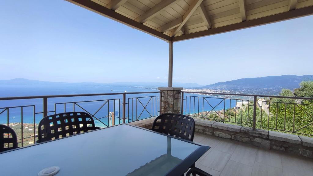 Olive Stonehouses - Alkistis