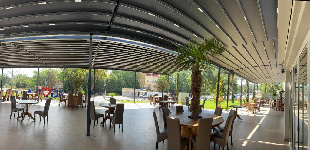 Restaurace v ubytování Hotel Agora