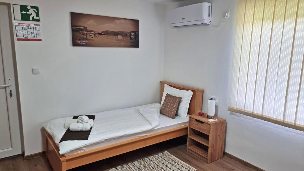 Krevet ili kreveti u jedinici u objektu Apartmani - Kladovski Konak