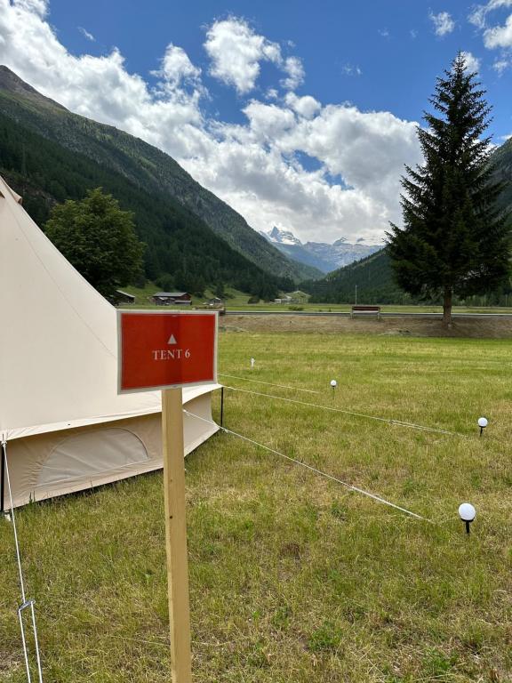 Luxury tent Camp Pera, Täsch, Switzerland - Booking.com