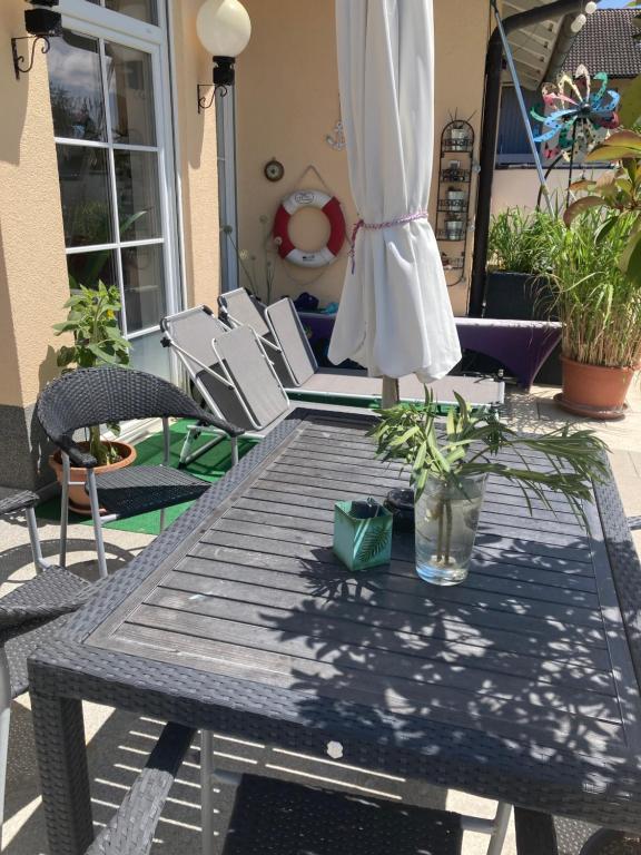 Gästehaus Tante Tienchen 7 Minuten zu Fuss zum Europa Park , plus kostenloses Parkplatzticket Rulantica ,alle unsere Suiten haben einen Balkon - Junior Suite With Balcony